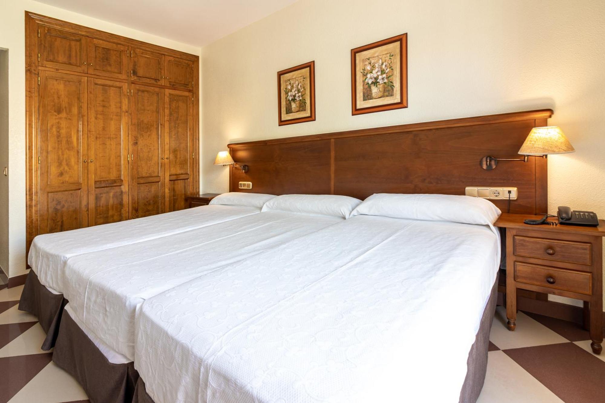 Hotel Avenida Tropical By Bossh! Hotels ซาโลเบรญา ภายนอก รูปภาพ